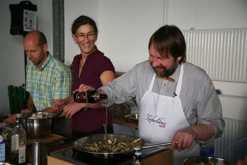 Kochshow der Möbelmacher am Mitarbeitertag der Lammsbräu